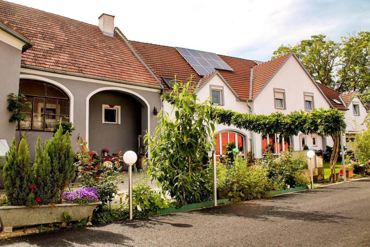 Haus Marianne 호텔 Franzhausen 외부 사진